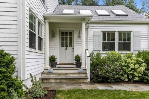 4 Indian Spring Rd, Norwalk, CT 06853-1303