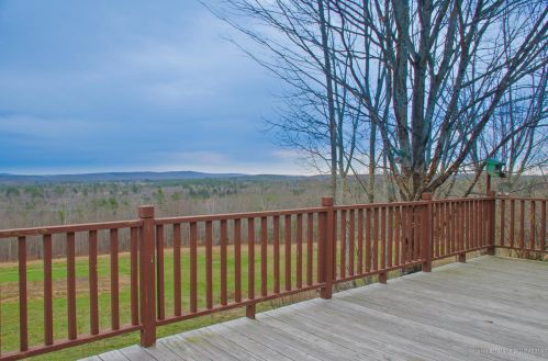 978 Pinnacle Rd, Liberty, ME 04949-3535