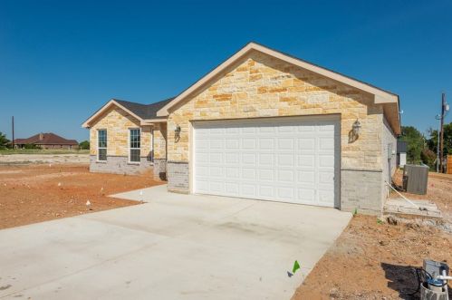 5565 Justine Pl, Fort Worth TX  76126-6353 exterior