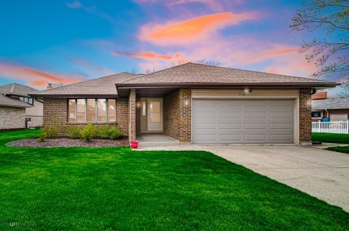 15408 Church Ln, Oak Forest, IL 60452-1559