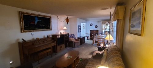 5047 College Ave, Riverside CA  92505-3208 exterior