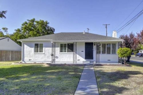 101 Churchill St, Stockton, CA 95204-2001