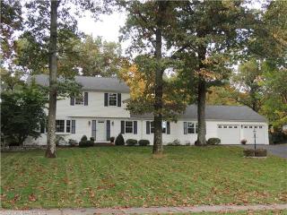 333 Carriage Dr, Glastonbury, CT 06033-3267