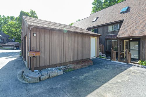 24 Silverton Dr, Nashua, NH 03062-1451
