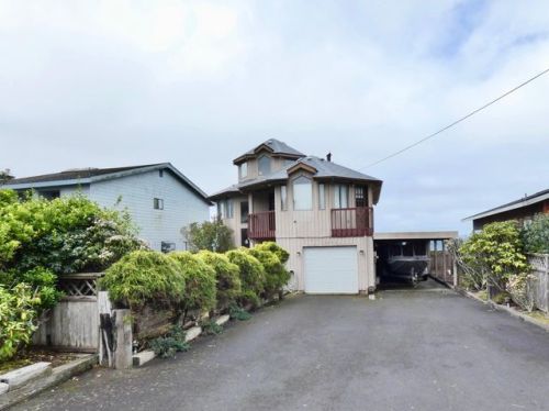 11685 Avery St, Newport, OR 97365-9545