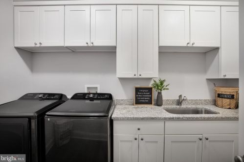 258 Speaks Ln, Harpers Ferry WV  25425 exterior