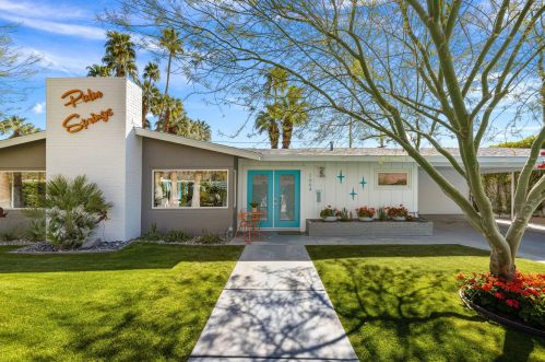 1664 Calle Marcus, Palm Springs, CA 92264-8569
