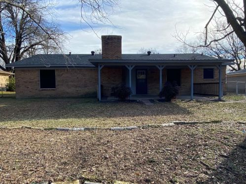 1433 Southland St, Sulphur Springs TX  75482-4709 exterior