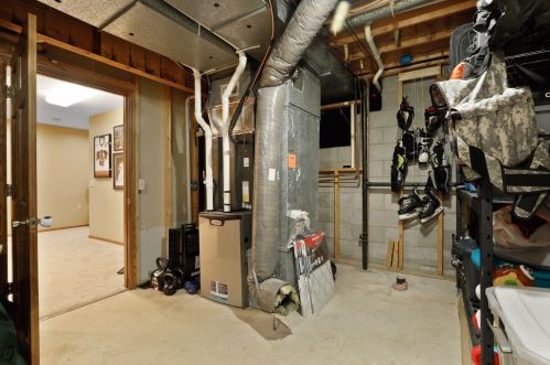 8743 Highwood Way, Saint Paul MN  55124-9456 exterior