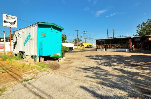 2508 2nd St, Austin TX  78702-4708 exterior