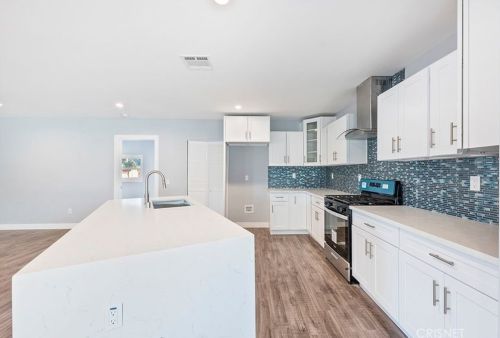 7960 Amestoy Ave, Van Nuys CA  91406-1603 exterior