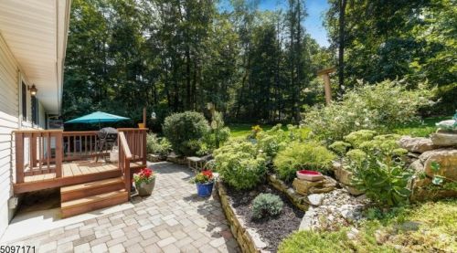 16 Bernard Dr, Fredon, NJ 07860-6032