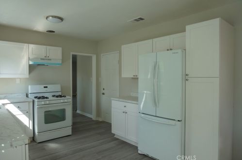 4726 Oakwood Pl, Riverside CA  92506-1031 exterior