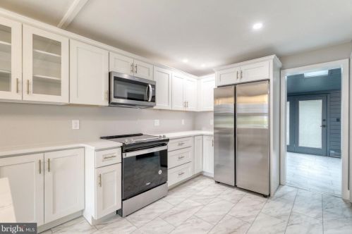 422 Atlantic Ave, Trenton NJ  08629-1503 exterior