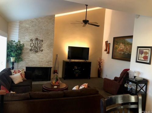 2718 Nectarine Ave, Riverside, CA 92506-3353