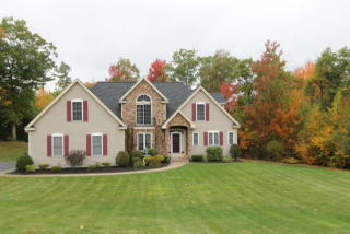 36 Mallard Ln, Sandown, NH 03873-2158