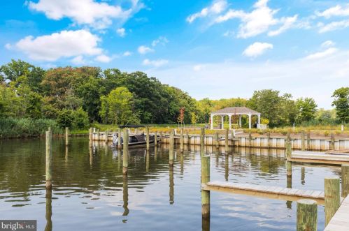 353 Marina Ave, Aberdeen MD  21001-4204 exterior