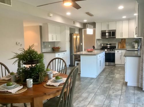 2163 Cheam Ave, Simi Valley, CA 93063-3815