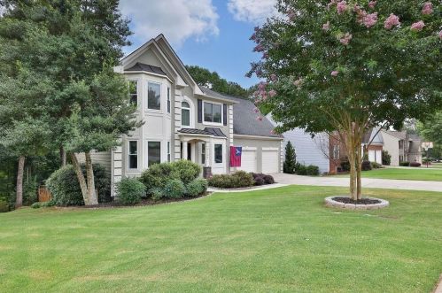 5137 Running Doe Dr, Suwanee, GA 30024-4137