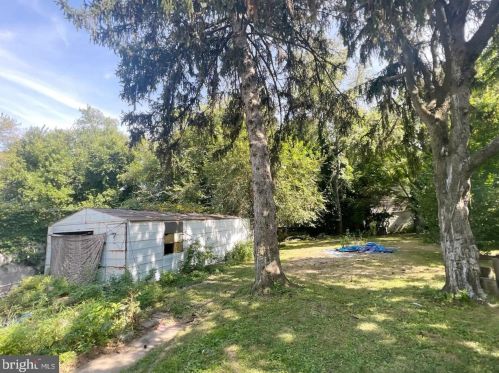 5817-19 Jackson St, Philadelphia PA  19135-4029 exterior