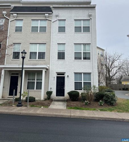 874 Estes St, Charlottesville VA  22903-3422 exterior