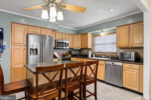 112 Apple Ln, Mount Laurel NJ  08054-1017 exterior