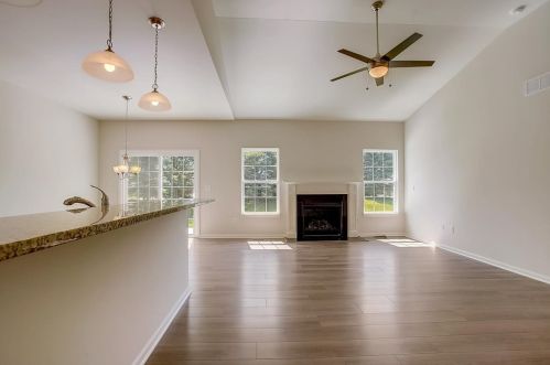 120 Reston Ct, Sycamore IL  60178-3000 exterior