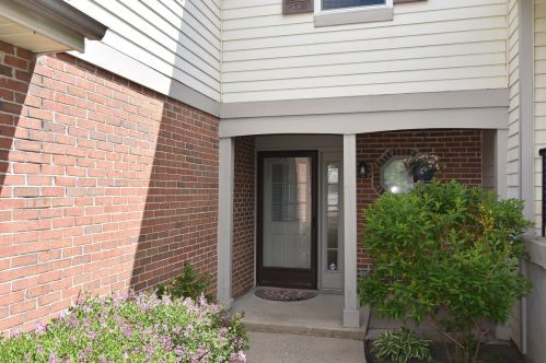 577 Windgate Ct, Arlington Hts, IL 60005-3866