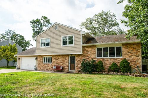 310 Highland Ave, Wall Township, NJ 07753-5727