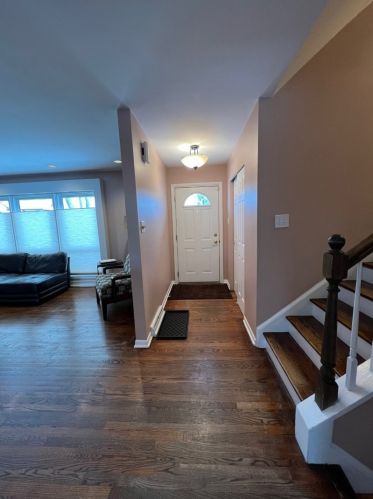 624 Indian Hill Rd, Bannockburn, IL 60015-4047