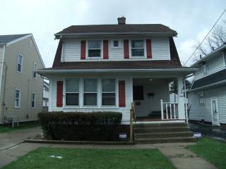3809 Revere Dr, Toledo OH  43612-1107 exterior