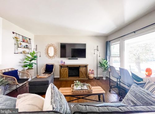 733 Stinchcomb Rd, Severna Park MD  21146-4223 exterior