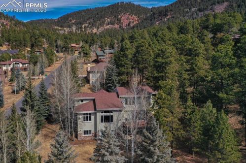 725 Sun Valley Dr, Woodland Park CO 80863-9089 exterior