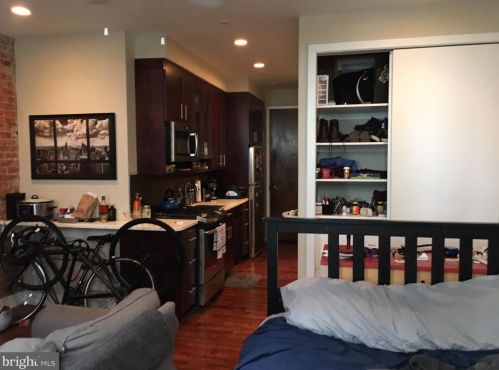 131 13th St, Philadelphia, PA 19107-4903