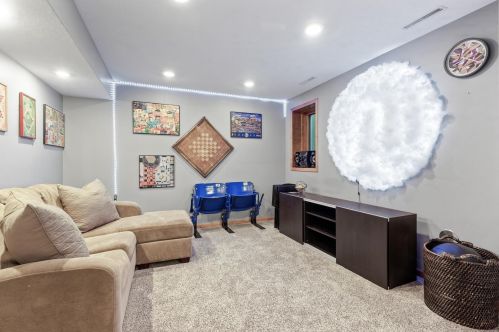 2332 Fieldstone Curv, Saint Paul MN  55129-6218 exterior