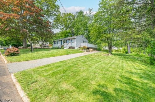 5 Cedar Ter, Dover NJ  07869-4802 exterior