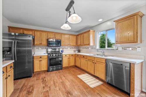 2245 Jason Dr, Boulder Hill, IL 60538-5024