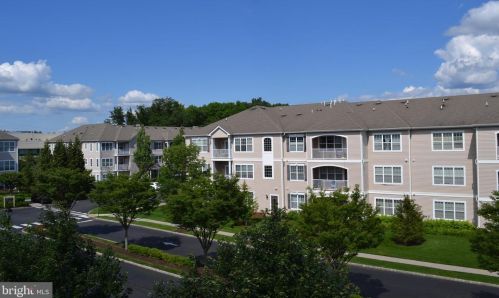 636 Timberlake Dr, Trenton NJ  08618-1473 exterior