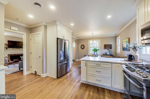 610 Ellsworth Dr, Silver Spring MD 20910-4301 exterior