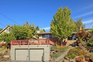 6224 Sycamore Ave, Seattle, WA 98107-2043