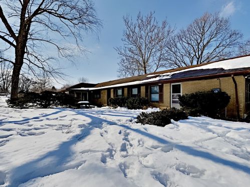 580 Sugar Creek Dr, Joliet, IL 60433-3310
