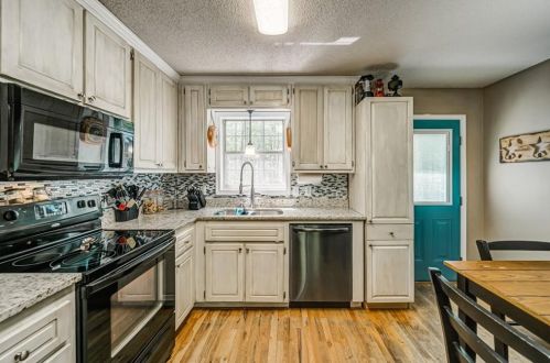 2655 Henderson Mtn Rd, Big Canoe GA  30143-6001 exterior