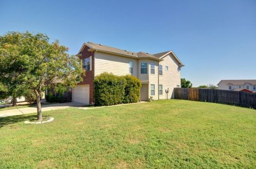 7500 Lazy Spur Blvd, Fort Worth TX  76131-5231 exterior