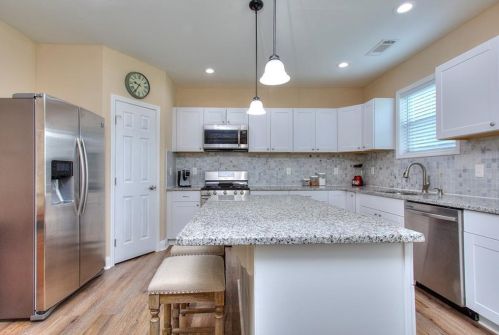 1561 Renaissance Dr, Conyers GA  30012-3896 exterior