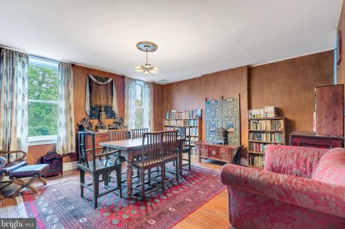 430 42 St, Philadelphia PA 19104-0044 exterior