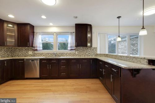 13908 Gate Dr, Silver Spring MD 20906-2208 exterior