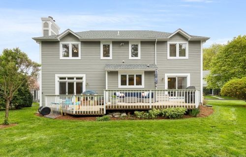 6 Cannon Brook Ln, Norwalk, CT 06851-3835