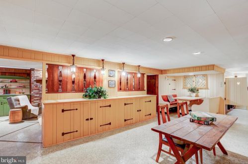 2113 Lyndell Dr, Lancaster PA  17601-5728 exterior