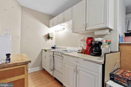 564 Broadway, Hanover PA 17331-2504 exterior