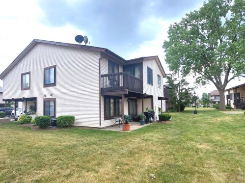 7547 Bristol Ln, Hanover Park, IL 60133-7231